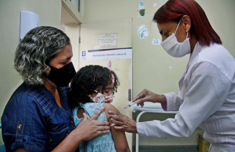 Nova Iguaçu inicia a vacinação contra covid-19 em crianças acima de 6 meses a 2 anos de idade com comorbidades nesta quarta-feira (23)