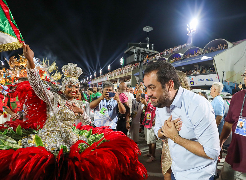Cláudio Castro faz balanço dos desfiles na Sapucaí: ‘Carnaval mais seguro dos últimos tempos’
