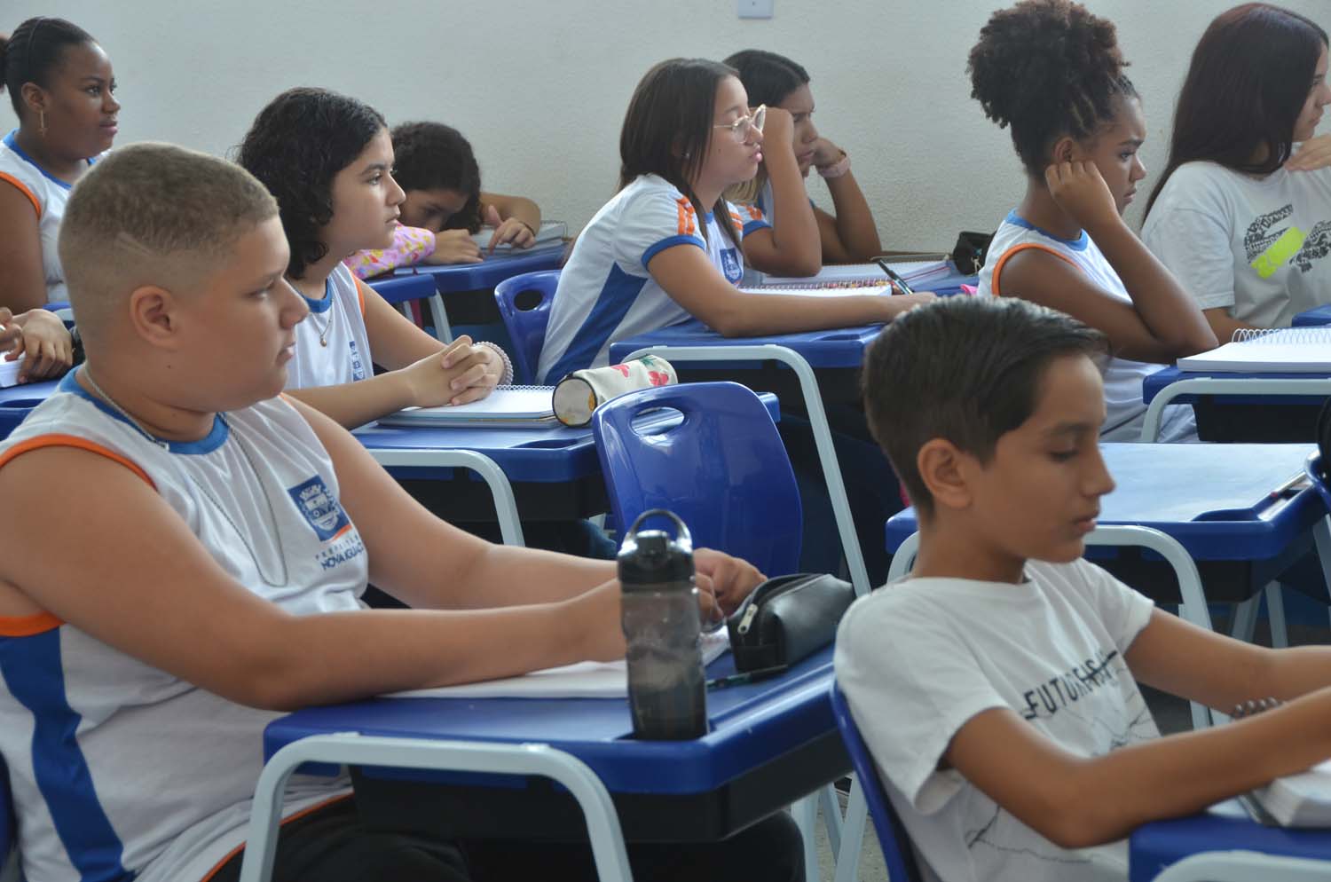Ano letivo da rede municipal de Nova Iguaçu começa com escolas cheias e alunos entusiasmados