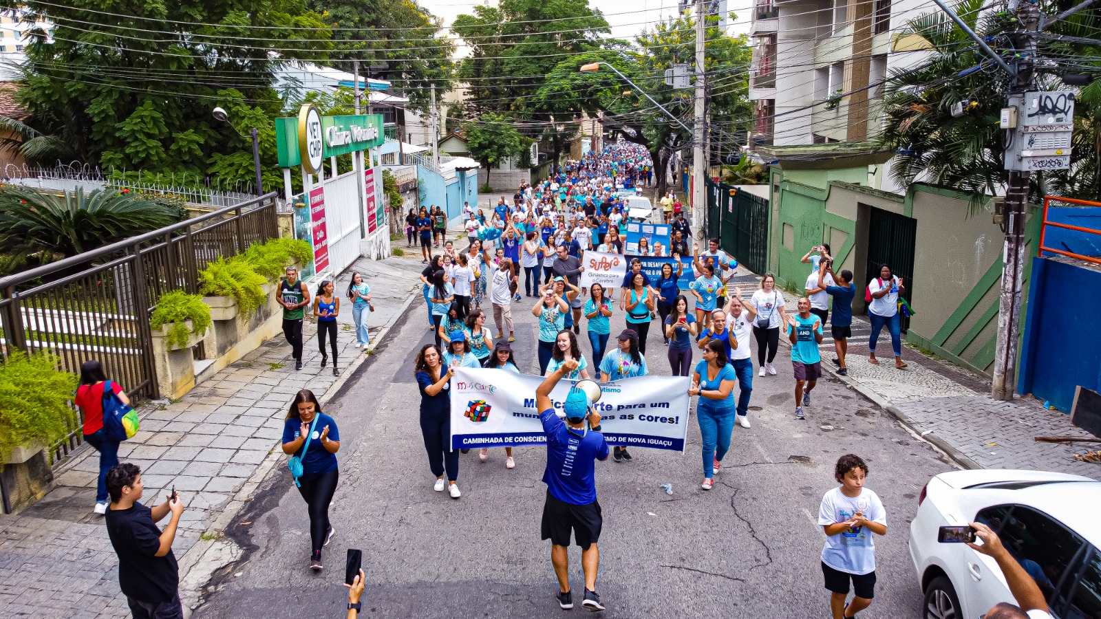 Caminhada celebra o Dia Mundial de Conscientização do Autismo em Nova Iguaçu