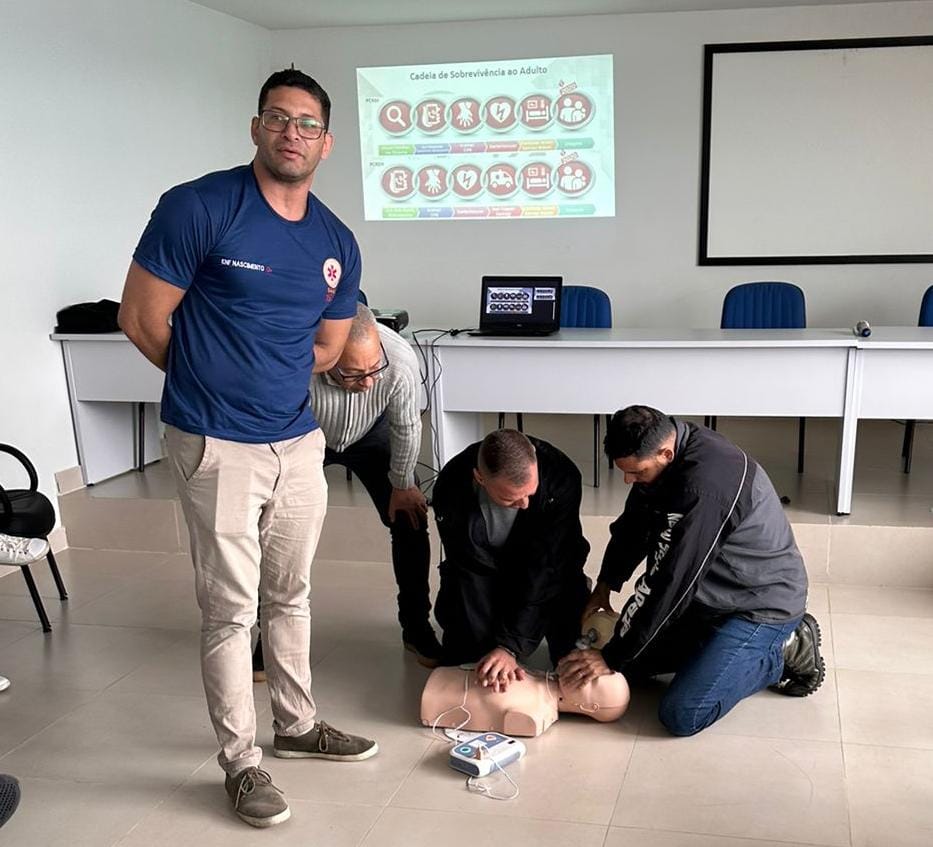 Equipe do Samu de Duque de Caxias realiza capacitação no atendimento a pacientes com parada cardiorrespiratória