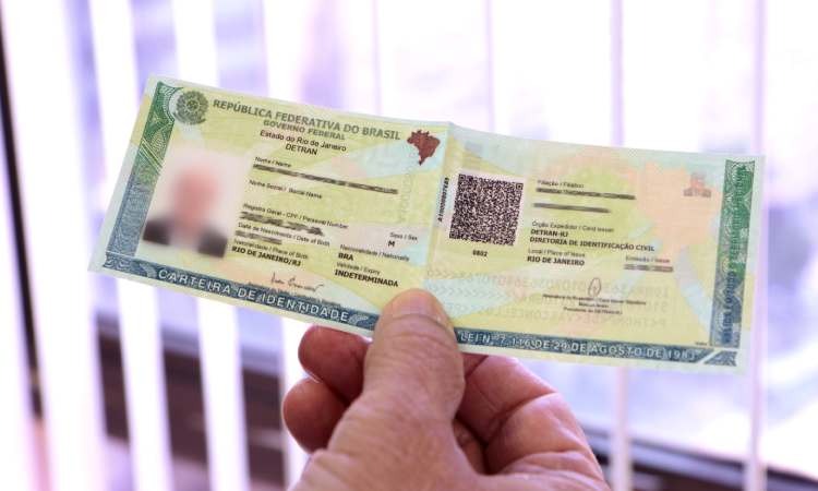 Cidadãos de até 40 anos já podem tirar a nova Carteira de Identidade Nacional no Detran.RJ