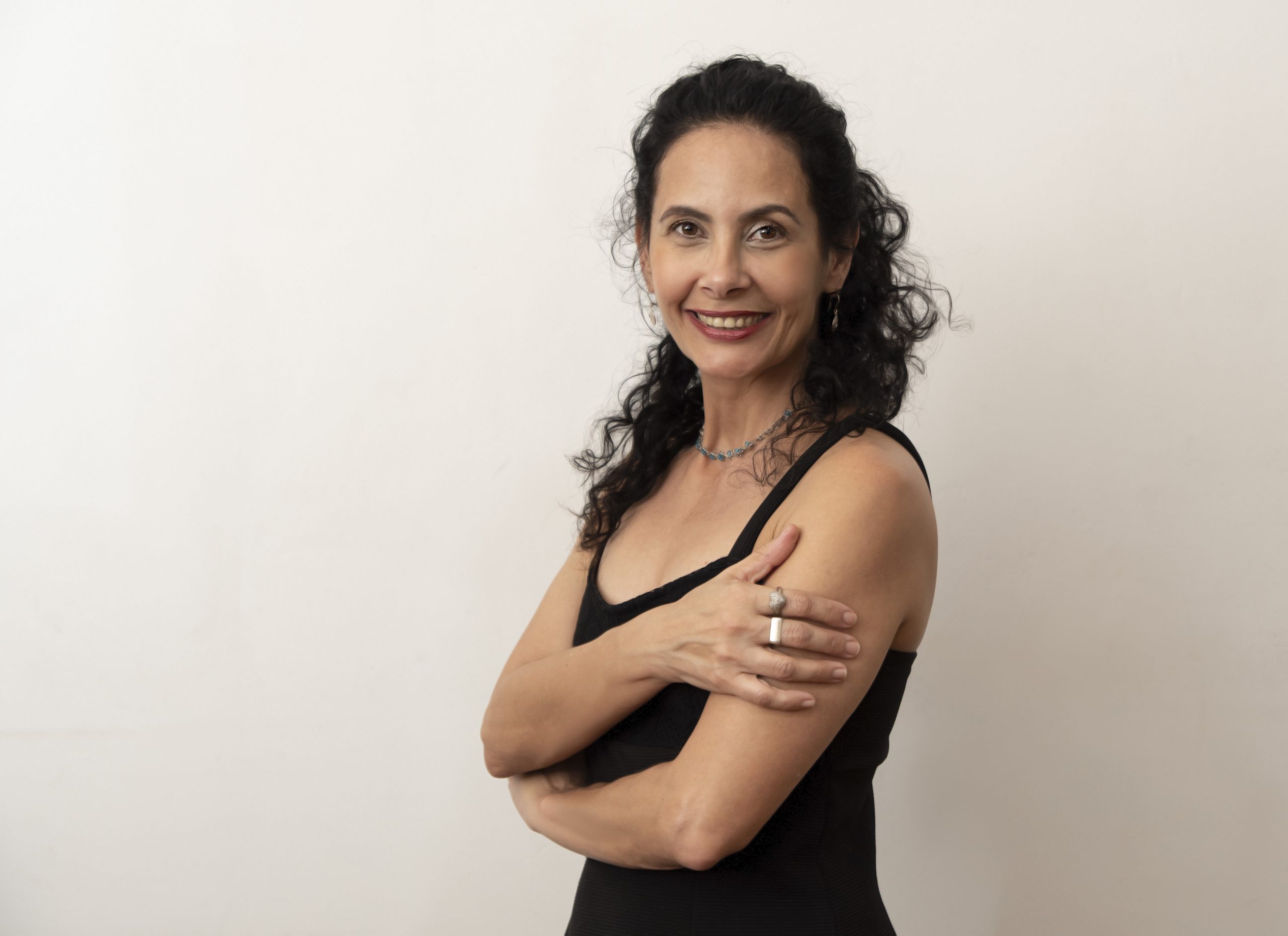 Josy Louzada lança o livro “A loja de conserto de brinquedos”