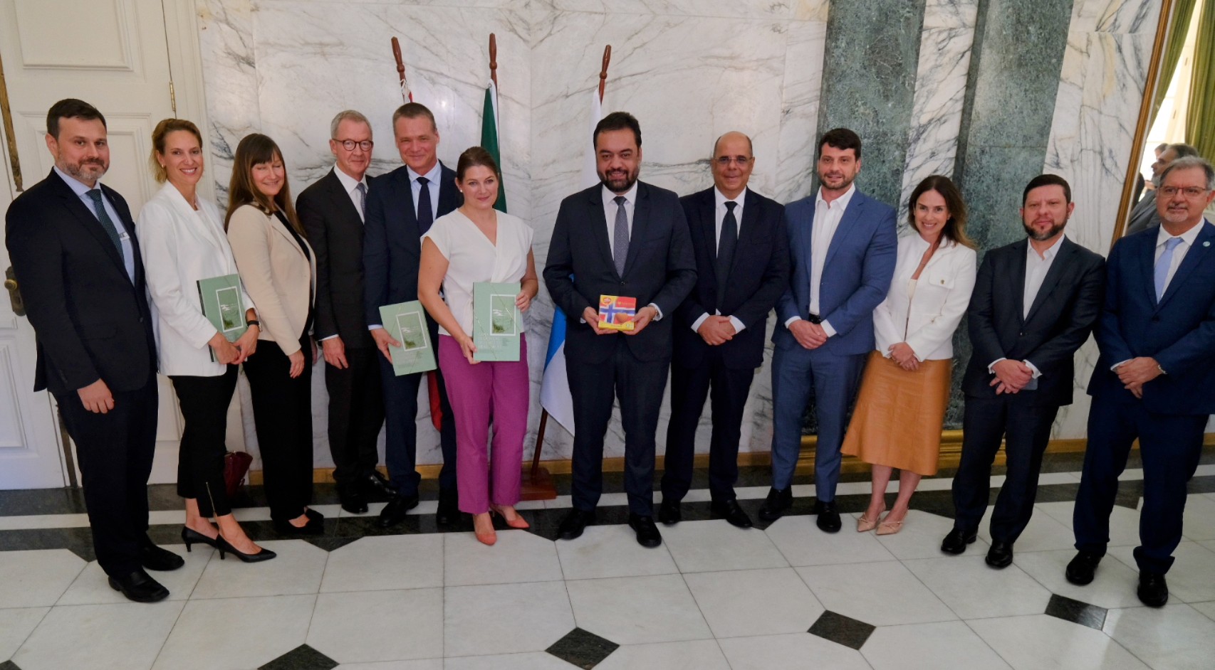 Governador discute investimentos no setor de energia com o Governo da Noruega