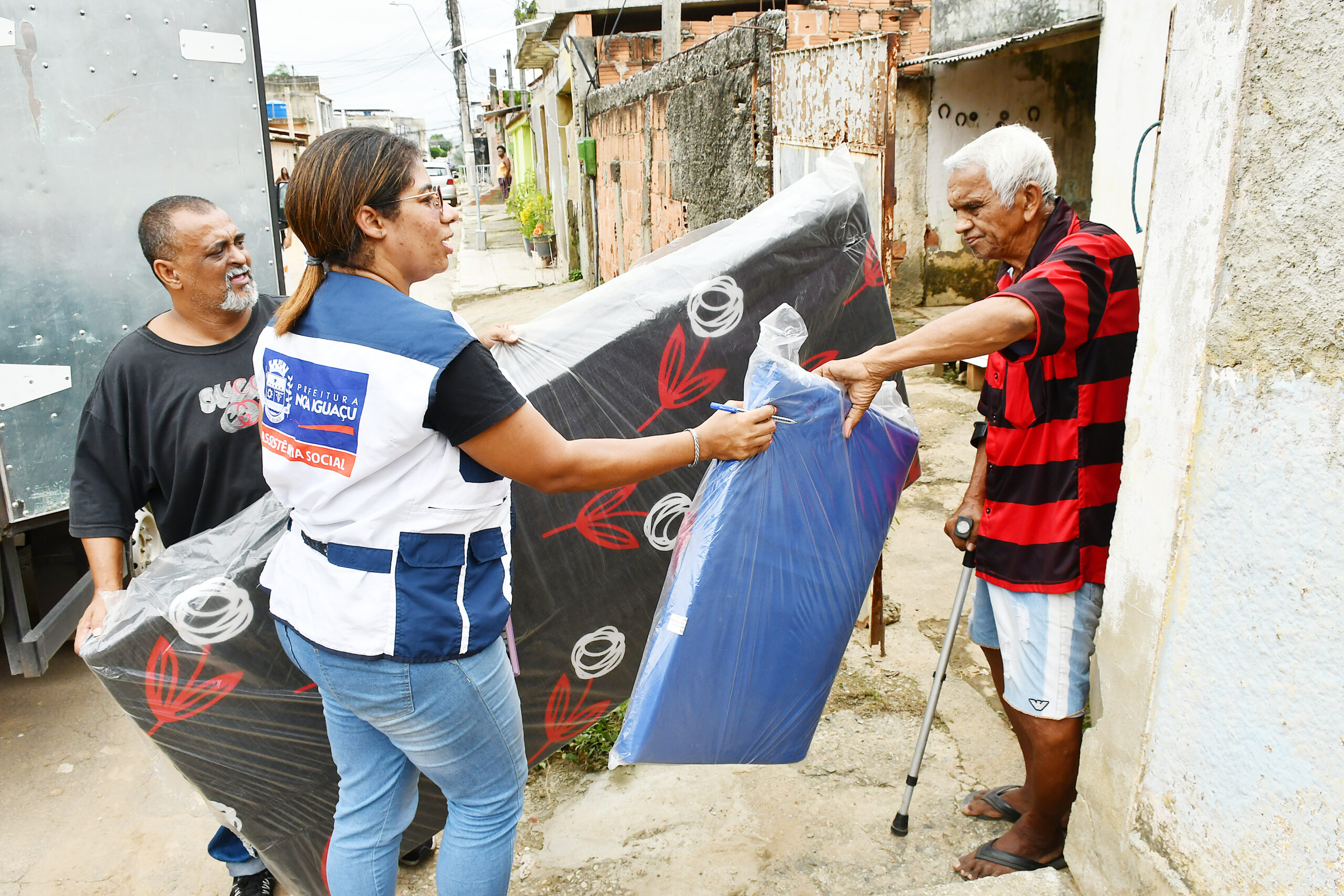 Prefeitura de Nova Iguaçu mantém força-tarefa nas ruas cinco dias após decretar Situação de Emergência