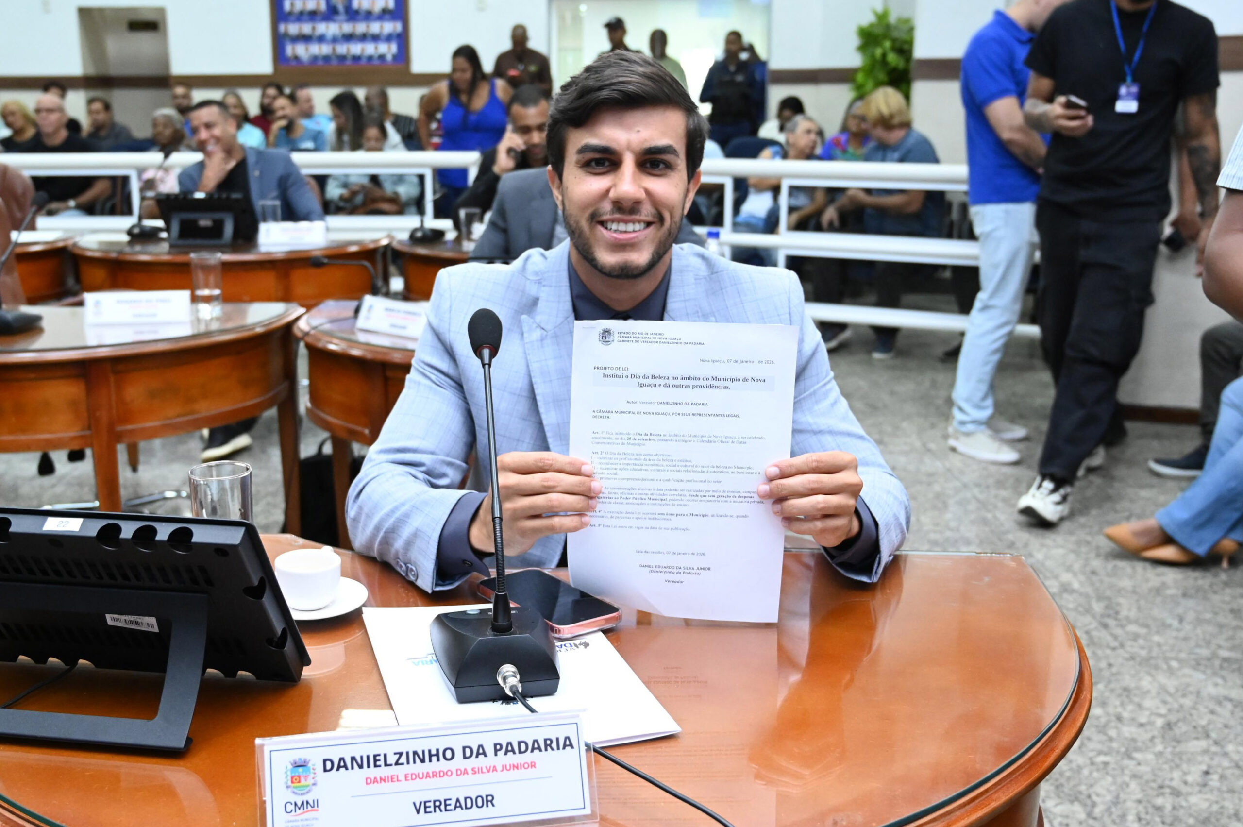 Câmara de Nova Iguaçu institui Dia da Beleza e reforça apoio ao empreendedorismo no setor