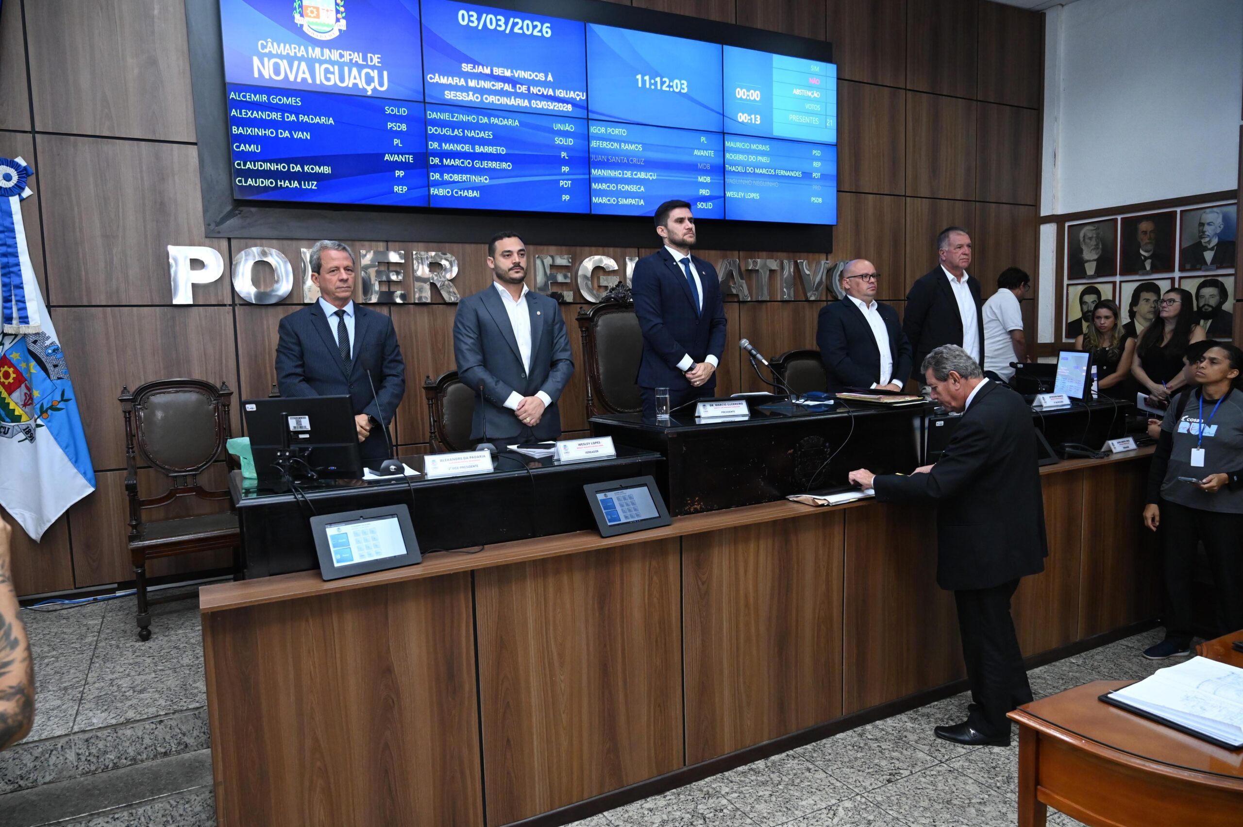 Vereadores cobram melhorias nos serviços de empresas durante sessão na Câmara de Nova Iguaçu