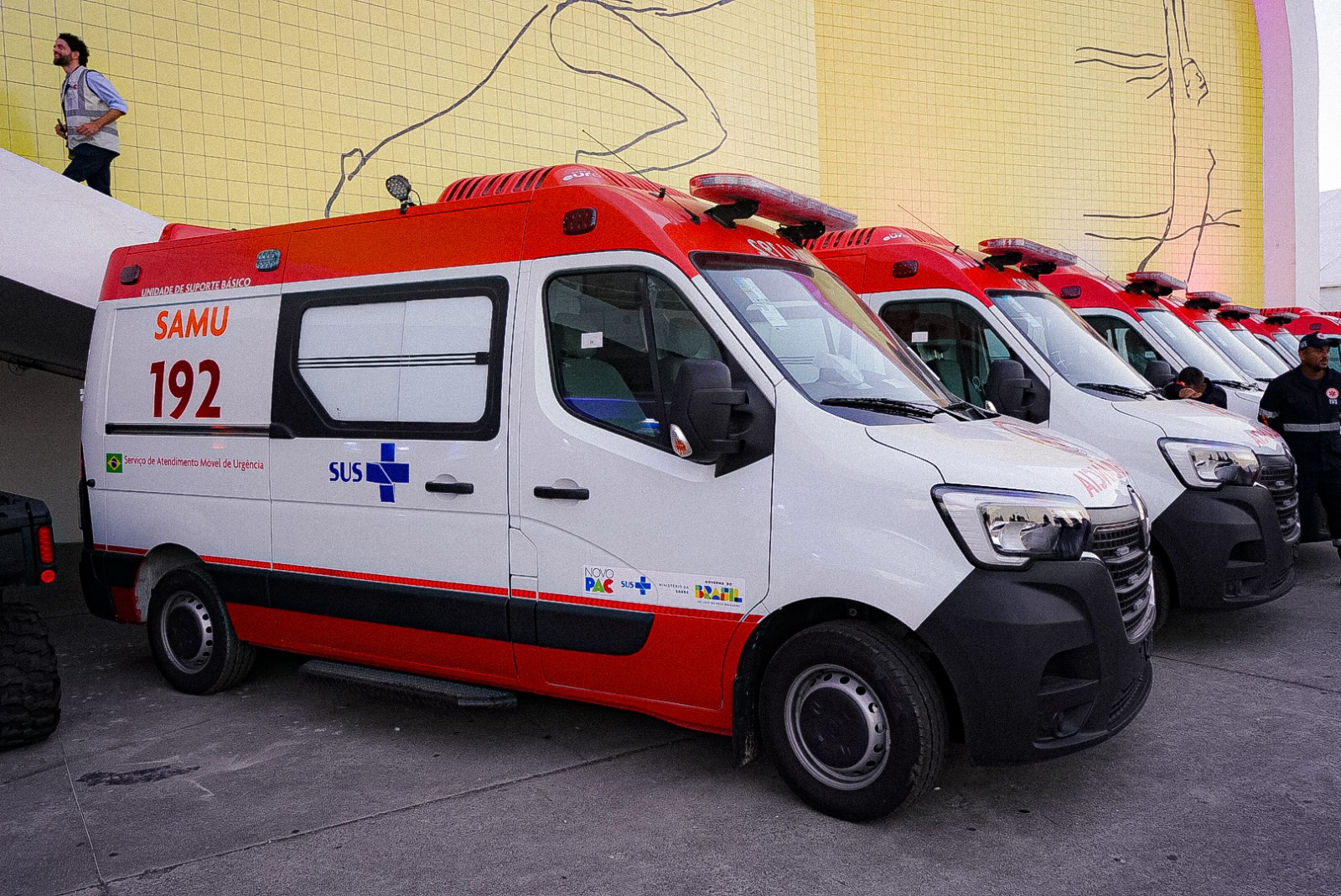 Nova Iguaçu amplia frota do SAMU com a chegada de três novas ambulâncias