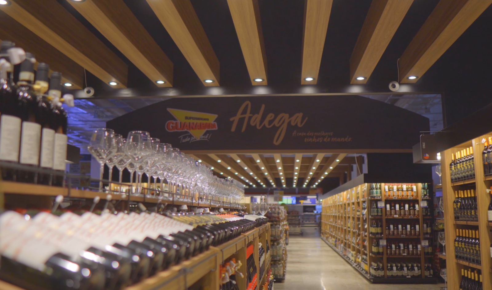 Sommelier da rede de supermercados Guanabara revela as melhores combinações entre chocolate e vinho para a Páscoa