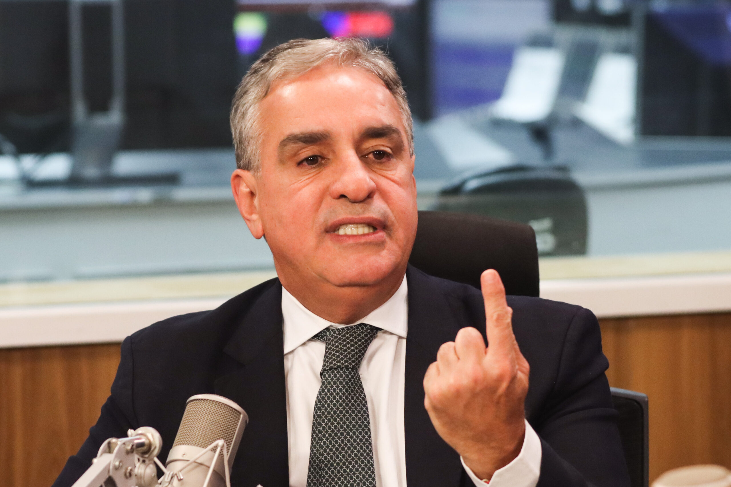 Rio de Janeiro pode perder bilhões em royalties, alerta André Ceciliano