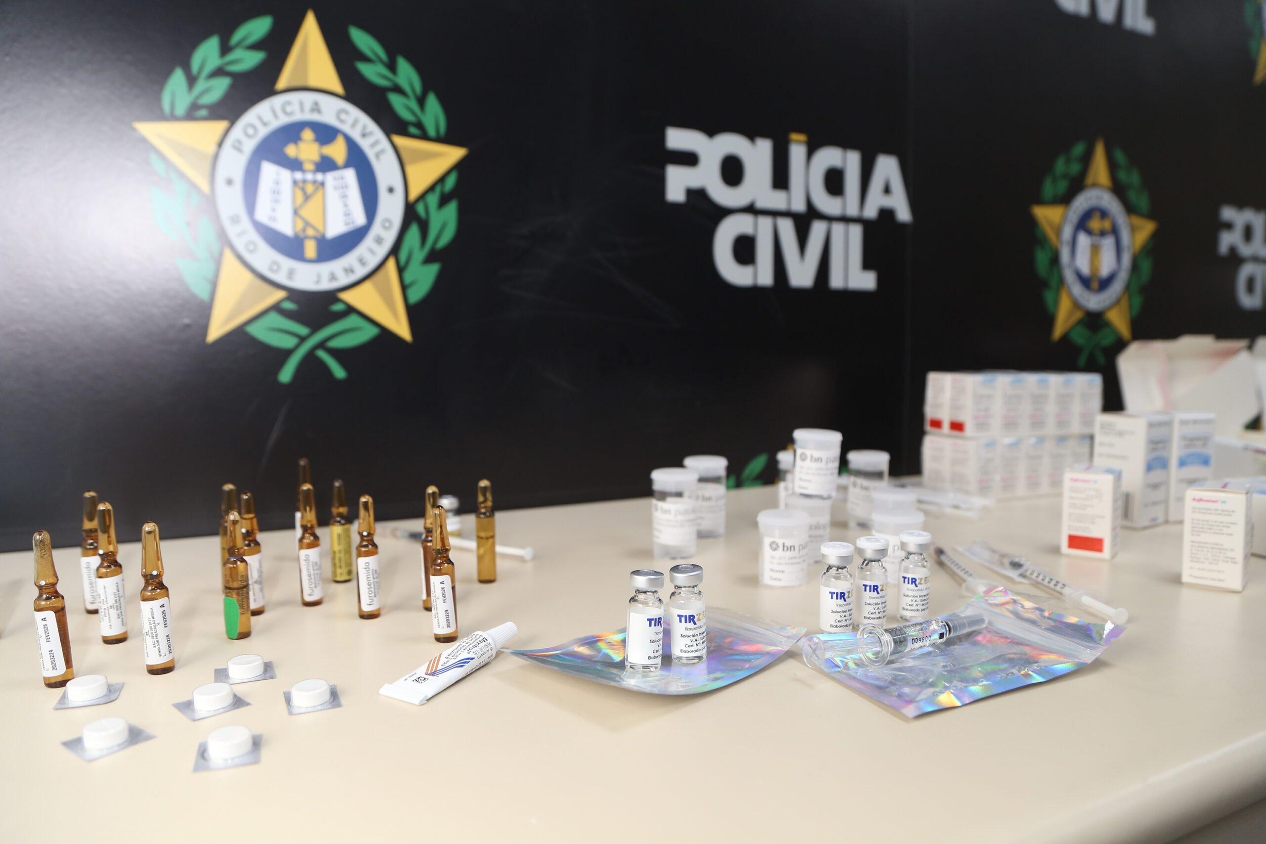 Operação conjunta retira canetas emagrecedoras ilegais de circulação no Rio